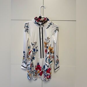 Lucky in Love White Lucky Bloom Dress. Size M.